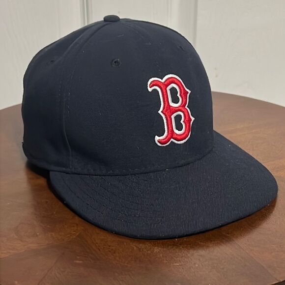 🔥⚾️ BOSTON RED SOX New Era 59Fifty On Field Fitted Hat - PERFECT!!! - Sz 7 - Picture 1 of 7
